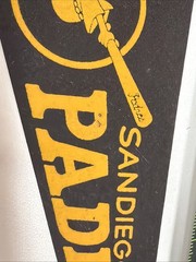 vintage SD San Diego Padres California 5×12 Mini Pennant Mlb Baseball