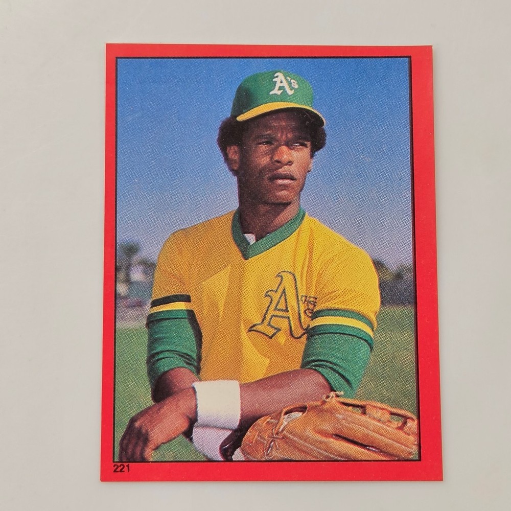 Rickey Henderson Oakland A&rsquo;s 1982 Topps Sticker #221