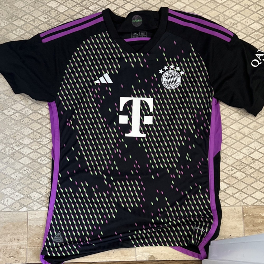 adidas Bayern Munich Soccer Jersey 2XL Black Purple (Fits Like A Large)