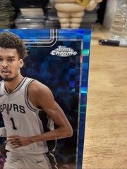 🔥 2025 Topps Chrome Victor Wembanyama Blue X-Fractor #221 Spurs Wemby 🔥