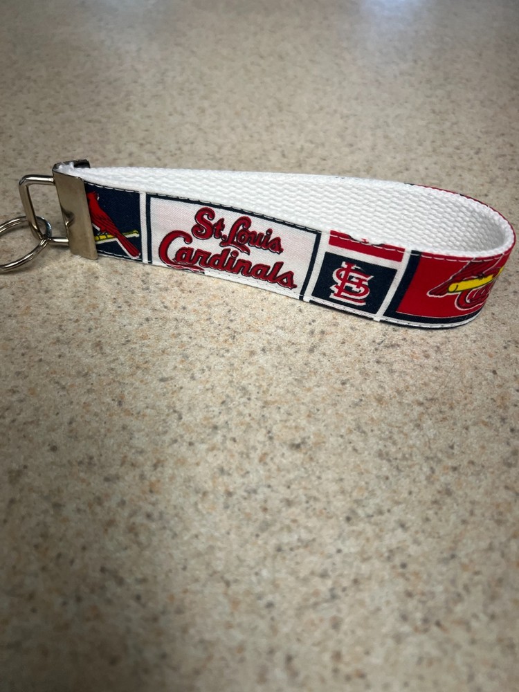 Key Ring Fob – Wristlet Style – Unisex – St Louis Cardinals – Multi-Color – MLB