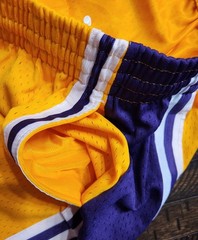 NWT Mitchell & Ness Los Angeles Lakers Basketball Shorts Mens 2XL Big Yellow