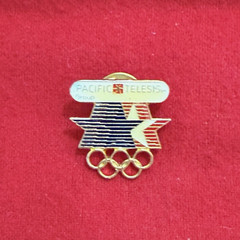 *VINTAGE* 1984 LOS ANGELES OLYMPICS PIN – Pacific Telesis « Pac Tel » sponsor