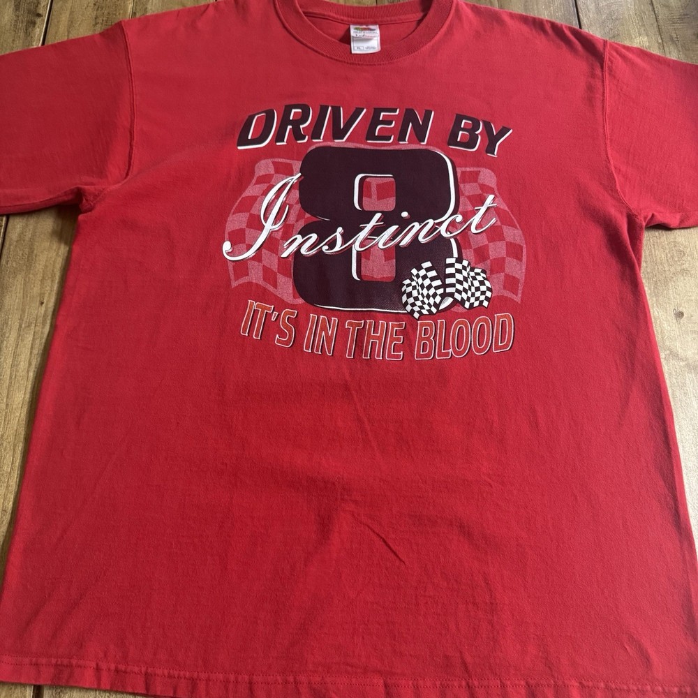Driven By Instinct Racing Graphic T Shirt Red XL Fruit Of The Loom Lofteez