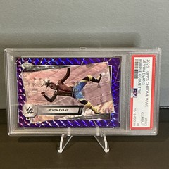 2025 Je&rsquo;Von Evans WWE Topps Chrome Purple Geometric Refractor 07/10 PSA 10