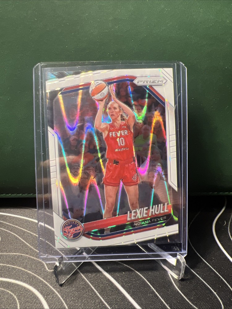 2025 Panini Prizm WNBA – Lexie Hull #51 White Seismic Prizm