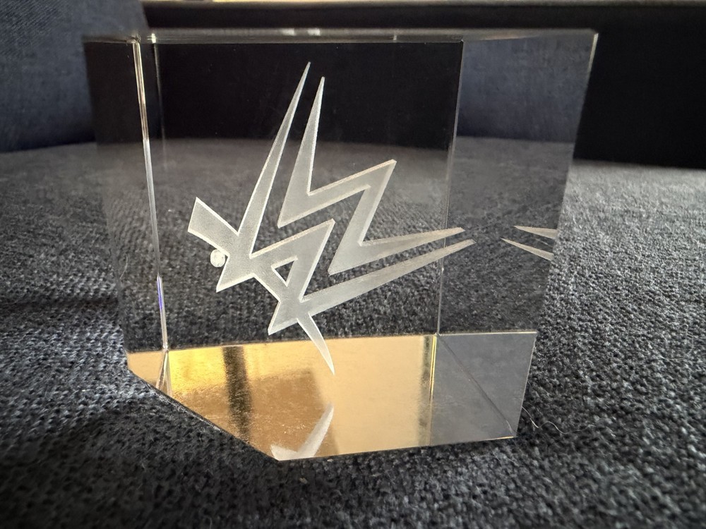 WWE Paperweight clear – Rare World Wrestling Entertainment