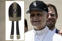 Chicago White Sox Pope Hat Giveaway 8/11/26 SGA ~In Hand!!!!
