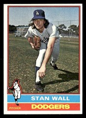 1976 Topps #584 Stan Wall NM – MT