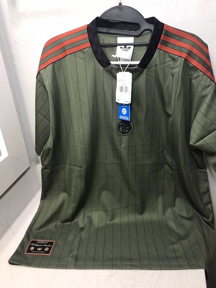 Bayern Munich adidas Originals Icon Jersey Dark Green Mens Size M wide fit