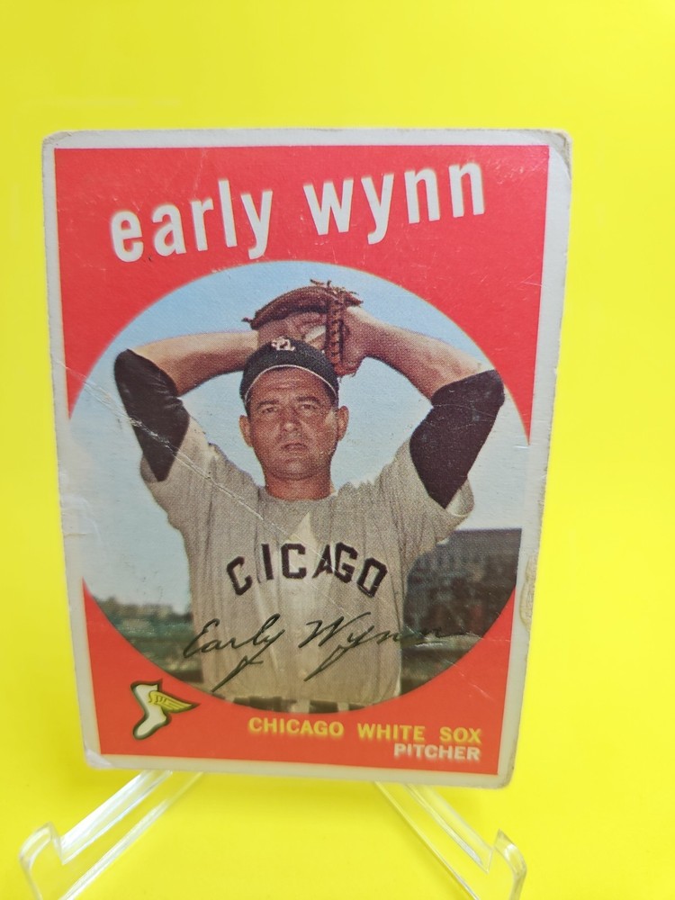 1959 Topps – EARLY WYNN #260 Chicago White Sox – Crease FILLER
