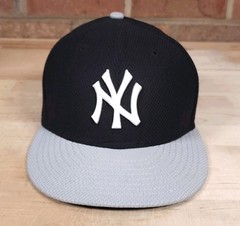 New York Yankees New Era 59 Fifty Mens Fitted Hat 6 5/8 Black and Gray