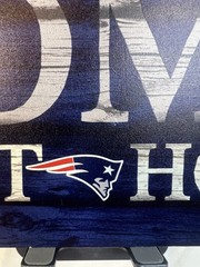 NFL New England Patriots Wincraft 5&Prime; X 10&Prime; Wooden « Home Sweet Home » Sign W/ Rope