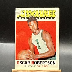 Topps 1971-72 Oscar Robertson #1 Base Set Milwaukee Bucks *Damaged*