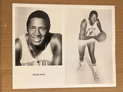 1971 N.Y. Knicks Team Issue Willis Reed 8X10 Glossy B&W Photo in POOR+/FAIR Cond