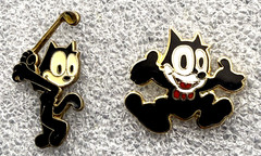 Lot of 2 Cartoon Felix The Cat Pins – Felix Golfing, Classic Felix The Cat Pose