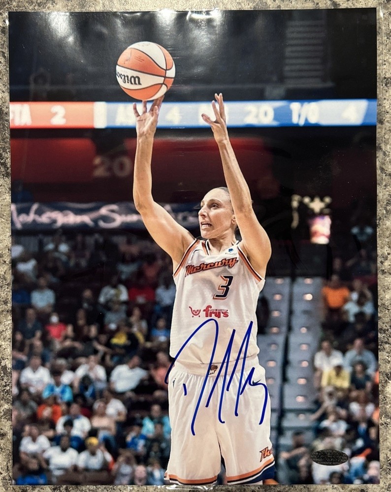 Diana Taurasi SIGNED Autographed 8.5×11 Photo COA AUTO WNBA Hand Signed 8.5×11