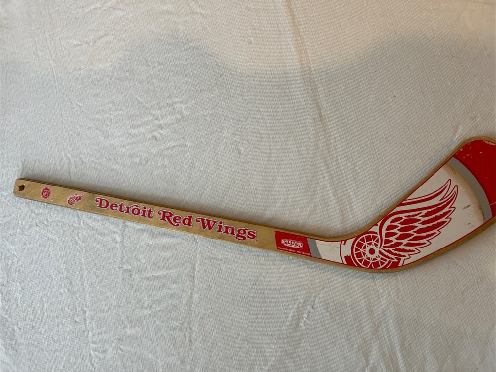 Detroit Red Wings Wooden Mini Hockey Stick NHL Hockey Fan Souvenir