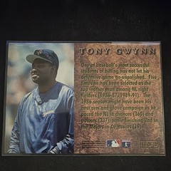 Fleer 1996 Ultra Prime Leather Gold Medallion Tony Gwynn #16 of 18