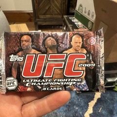 Topps UFC 2009 Mixed Martial Arts Trading Card Pack, 8 Cards