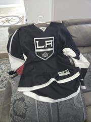 Anze Kopitar Signed Jersey FREE SHIPPING