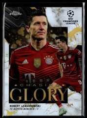 2021-22 Topps Chrome UEFA #CG-4 Robert Lewandowski Chasing Glory Bayern Munchen
