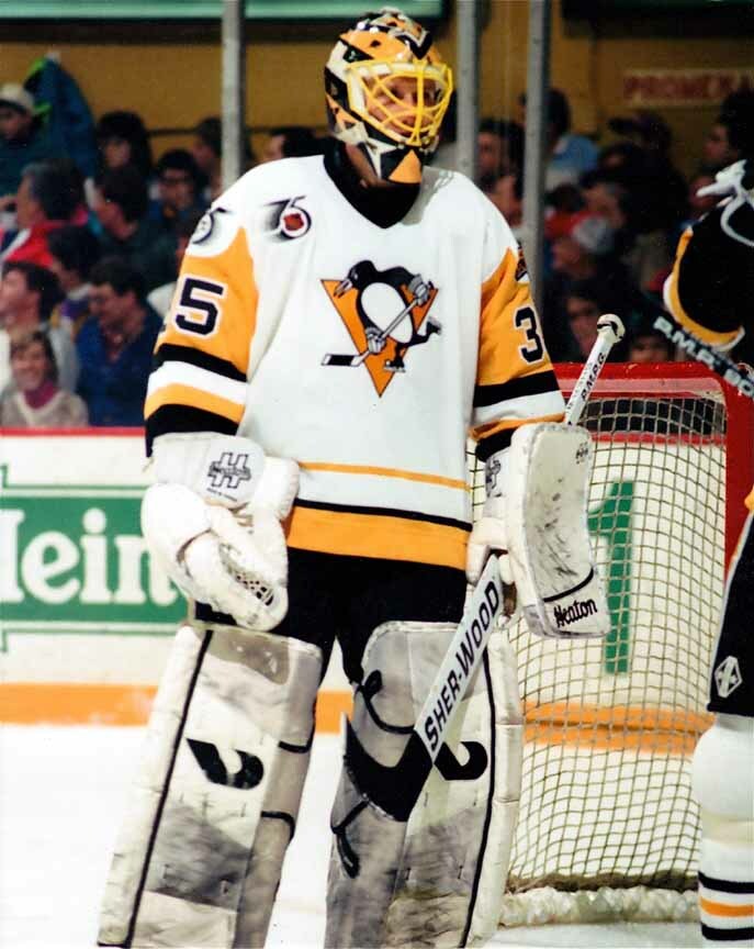 TOM BARASSO 8X10 PHOTO PITTSBURGH PENGUINS PICTURE NHL
