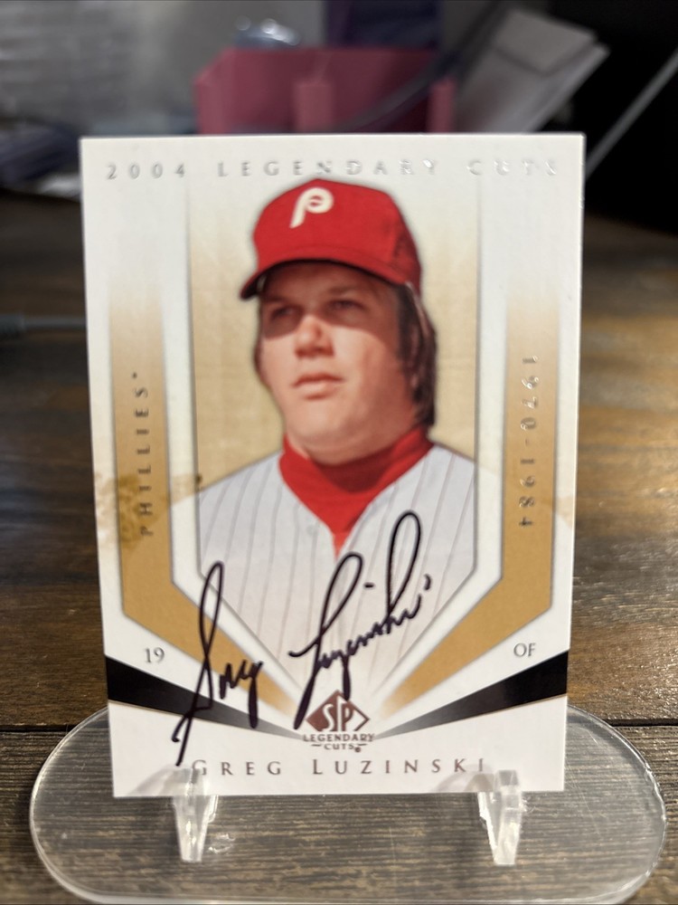 Greg Luzinski Signed AUTOGRAPHED 2004 UPPER DECK BASEBALL CARD Phillies #46