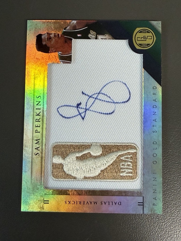 2010-11 Gold Standard Sam Perkins #45 Gold NBA Logo Auto Mavericks
