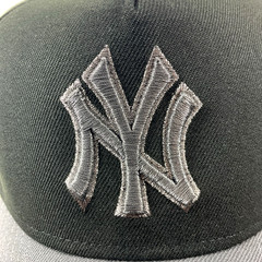 New Era NY Yankees Exclusive Gunmetal Black 9FORTY A-Frame Snapback Hat Cap