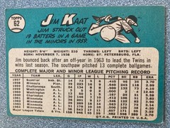 JIM KAAT – 1965 Topps #62 (NAME MISSPELLED « KATT ») TWINS / PHILLIES LEGEND HOF!