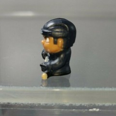 RARE 1&Prime; TALL VANCOUVER CANUCKS NHL SERIES 1 TEENYMATES HOCKEY FIGURE