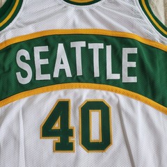 Shawn Kemp Signed Seattle Super Sonics Jersey (JSA) 6xAll Star Power Forward