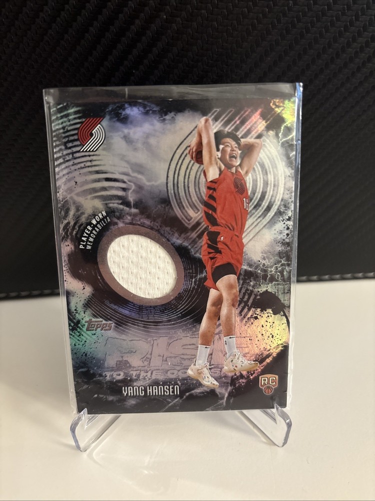 2025-26 Topps – Rise to the Occasion Relics Yang Hansen #RTO-YH (MEM, RC)