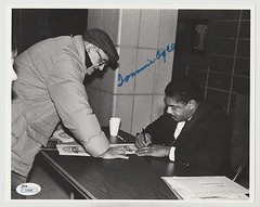 Tommie Agee Signed 8X10 Photograph New York Mets JSA Certificate (D) 2001