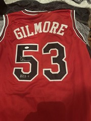 Artis Gilmore Chicago Bulls #53 Signed Red Basketball Jersey NBA