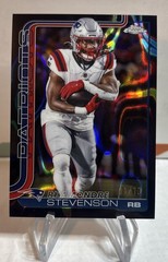 2025 Topps Chrome – Rhamondre Stevenson #210 Black Wave Refractor /10