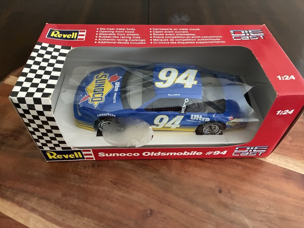 Revell Sunoco Oldsmobile #94 Terry Labonte 1:24 Diecast Car 8685