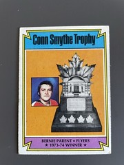 1974-75 Topps Bernie Parent Conn Smythe Trophy #251 HOF