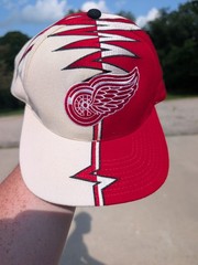Vintage Starter Detroit Red Wings NHL Shockwave Adjustable Strap Hat Cap