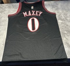 NWT Youth Nike Swingman Tyrese Maxey Sixers 76ers Jersey Medium.