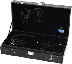 Penta WWE Autographed WrestleMania 42 Side Plate Set In Gift Box – LE of 10