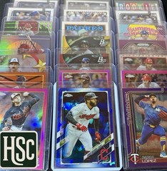 Baseball MLB – 300 Card Lot – Rookies, Parallels, Memorabilia, Autos, Numbered