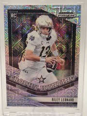 2025 Panini Prizm Draft Picks – Trophy Hunting Riley Leonard #17 Mojo Prizm /25