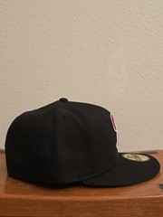New Era 59FIFTY Tampa Bay Buccaneers Bucco Bruce Fitted Hat Size 7 3/8 BLK NWT