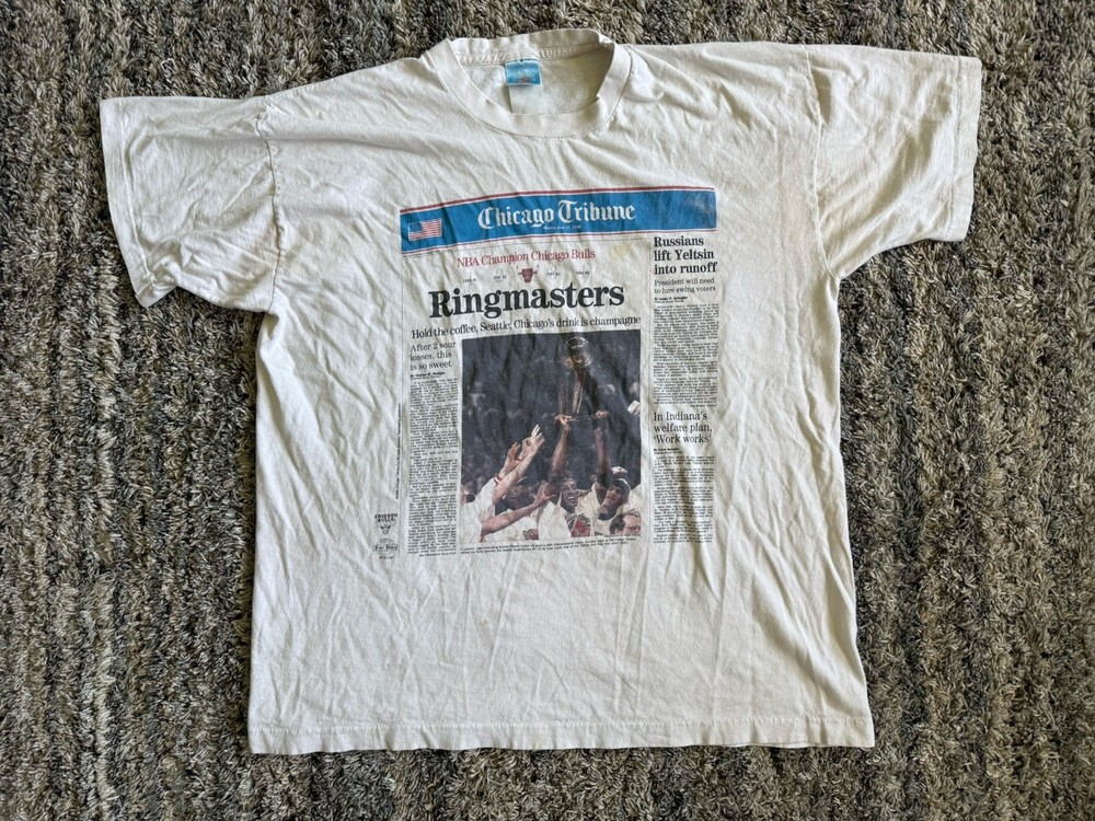 Vintage 1996 Chicago Bulls NBA Champions Chicago Tribune Ringmasters T Shirt L