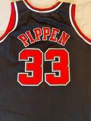 Scottie Pippen Bulls Alternate 1997-98 Mitchell & Ness HWC Swingman Jersey 2XLB