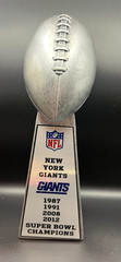 10&Prime; NEW YORK GIANTS SUPER BOWL TROPHY LOMBARDI STYLE SILVER TONE HVY RESIN
