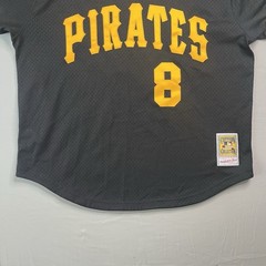 Mitchell & Ness Pirates Willie Stargell #8 1982 Jersey 52 (2XL) Cooperstown