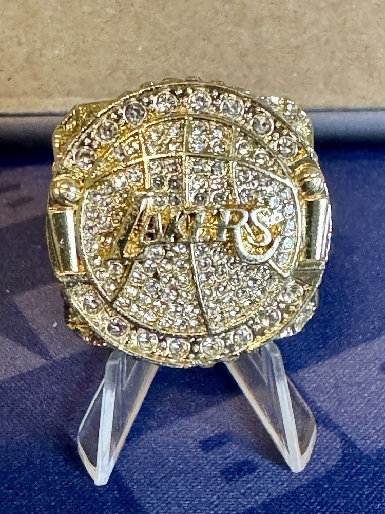 NBA / 2010 Los Angeles Lakers Championship Ring / Kobe Bryant
